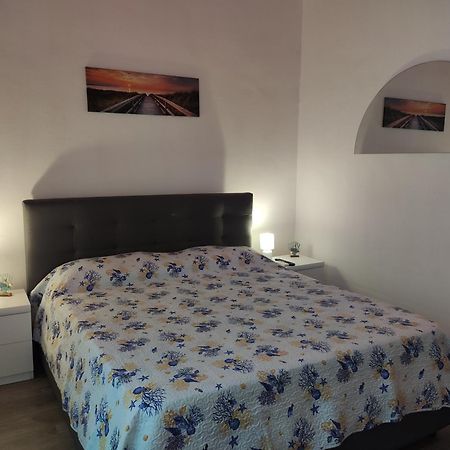 Apartamento Tra Il Mare E Il Borgo - Pulsano Exterior foto